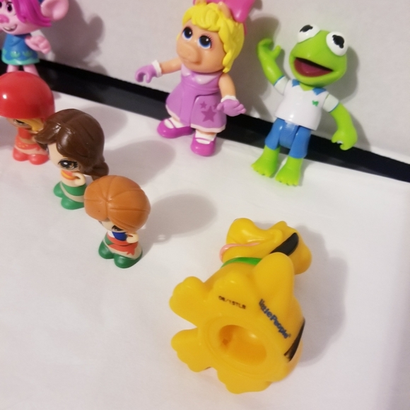 Random toys - Picture 3 of 5